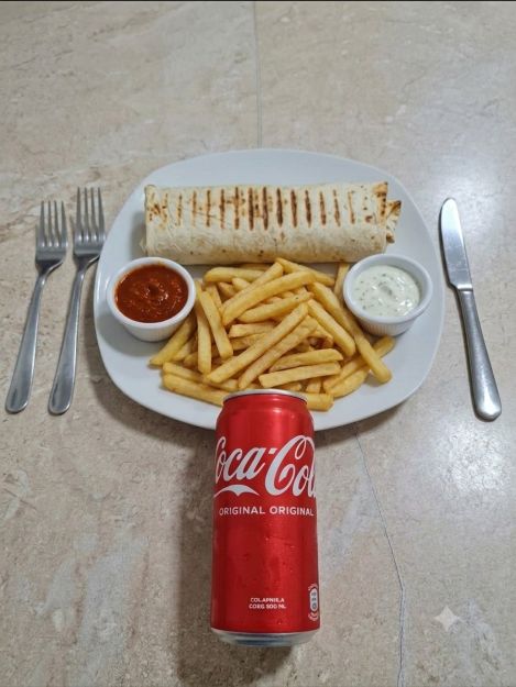 Menú Dürüm + Patatas fritas + Bebida Lata